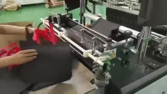 una máquina para fabricar bolsas de tela no tejida con grandes descuentos